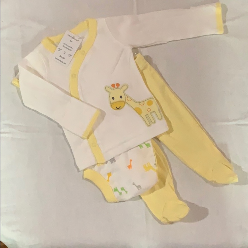Newborn Layette Giraffe